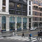 Bright Stay In The Heart Of Paris For 4 People